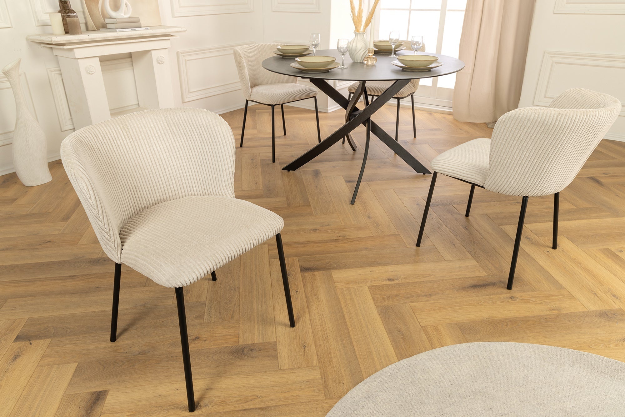 Design stoel LYON beige corduroy zwarte metalen poten - 44961