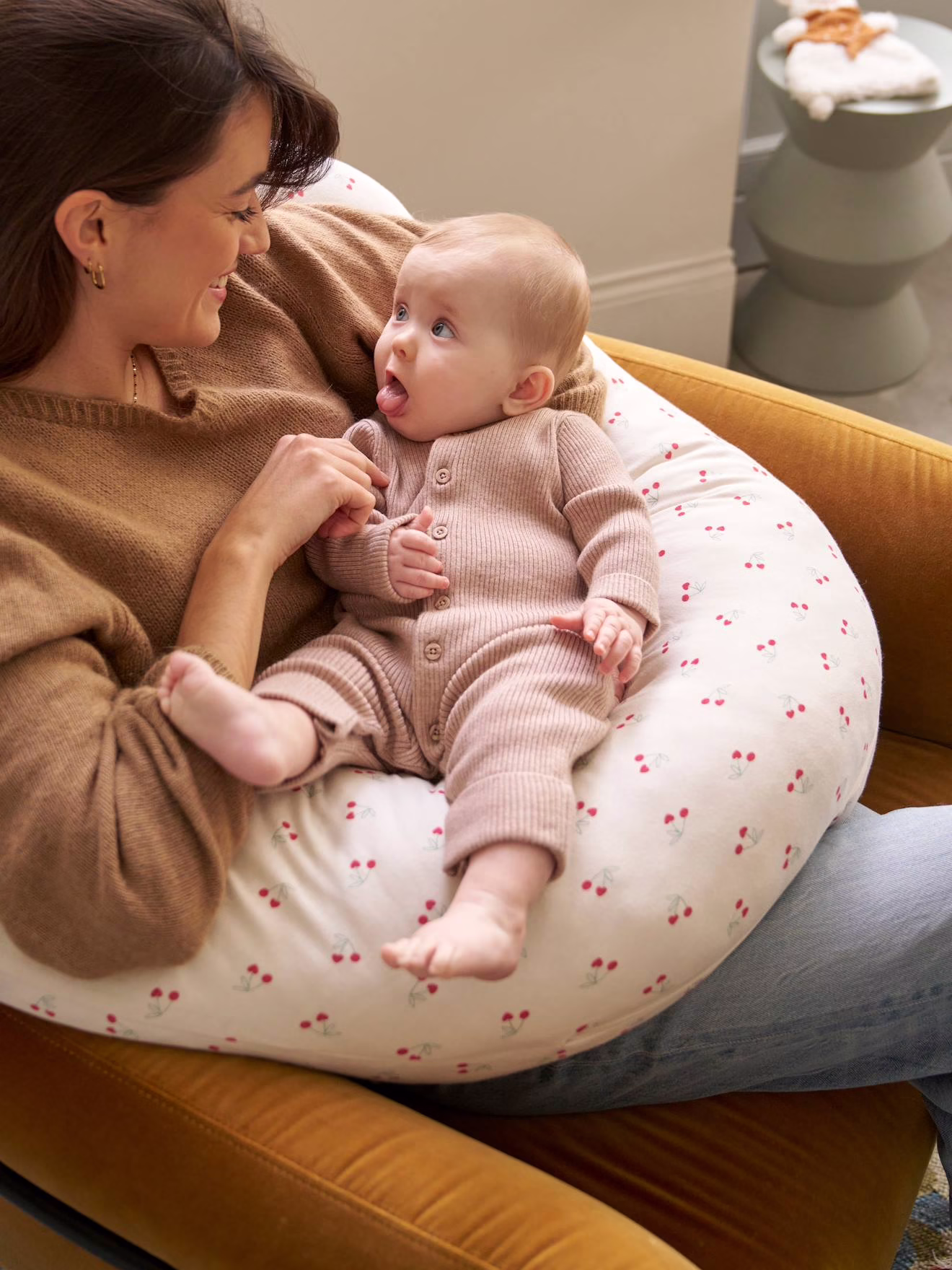 Borstvoedingskussen + beschermhoes Bio Collection wit, bedrukt