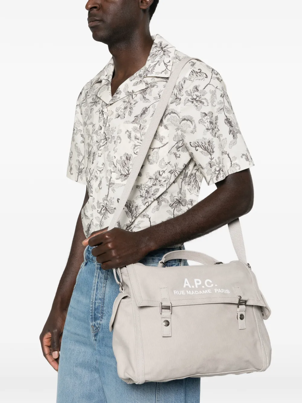 A.P.C. Messengertas met logodetail - Beige
