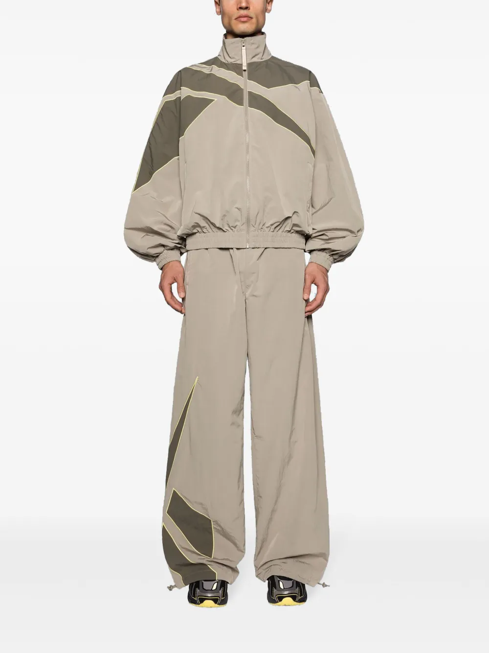 Reebok LTD Icon Remix trainingsjack - Beige