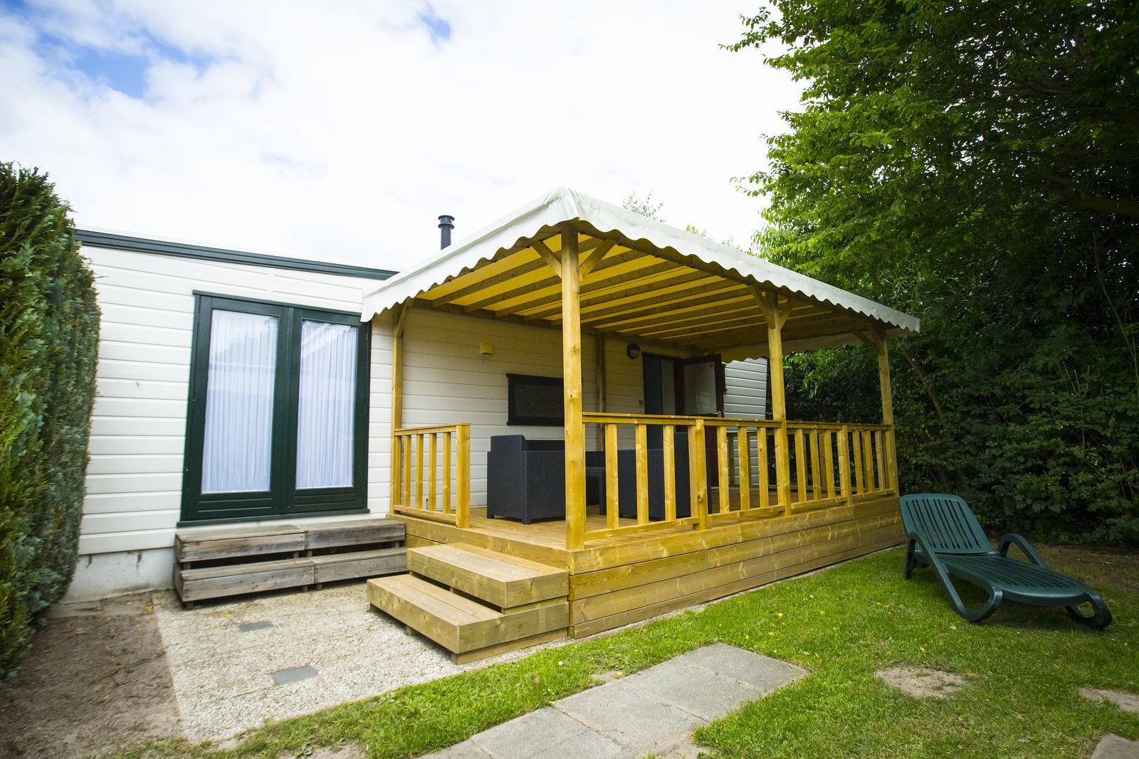 Hütte mit Veranda für 5 Personen. 2 Schlafzimmer